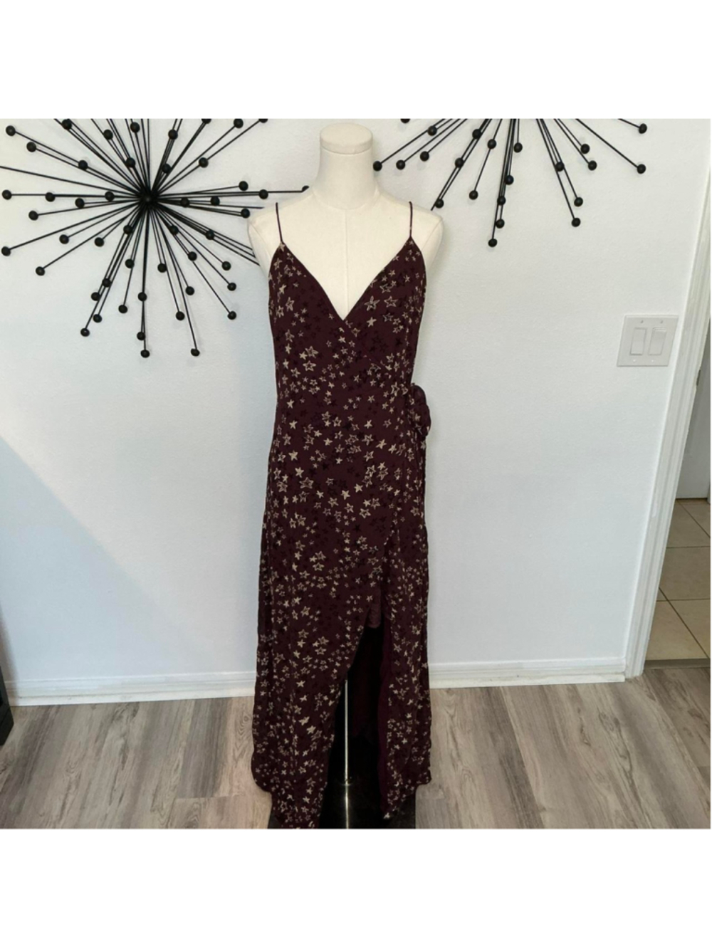 House of Harlow 1960 x Revolve Burgundy Star Print Wrap Midi Dress Size M